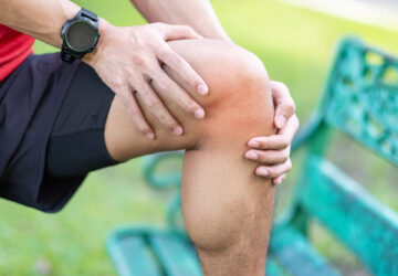 Patellofemoral Pain Syndrome: Symptoms, Causes & Evidenced-Based Physiotherapy